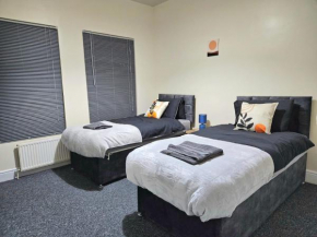 spacious luxury near city center free parking